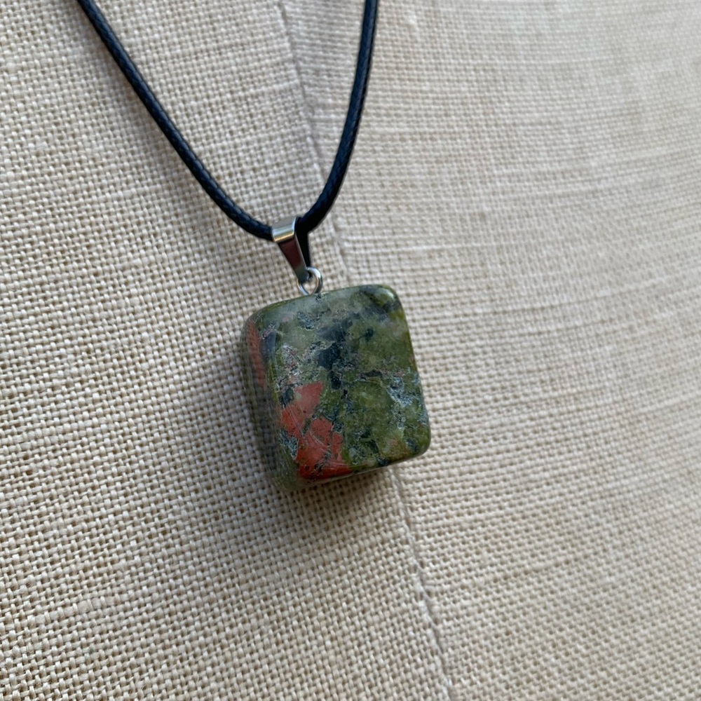 Handmade Genuine Stone Chunk Amulet Necklace - Picture 5 of 13